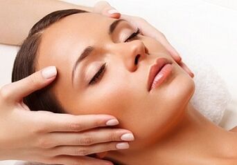 procedure cosmetiche per il ringiovanimento della pelle del viso